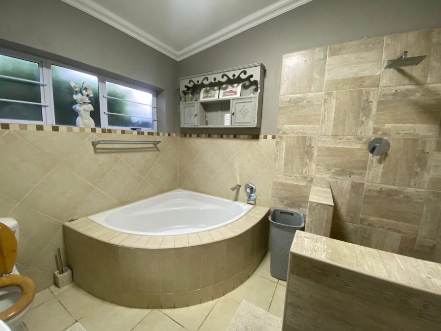 Bedroom Property for Sale in Lorraine Eastern Cape
